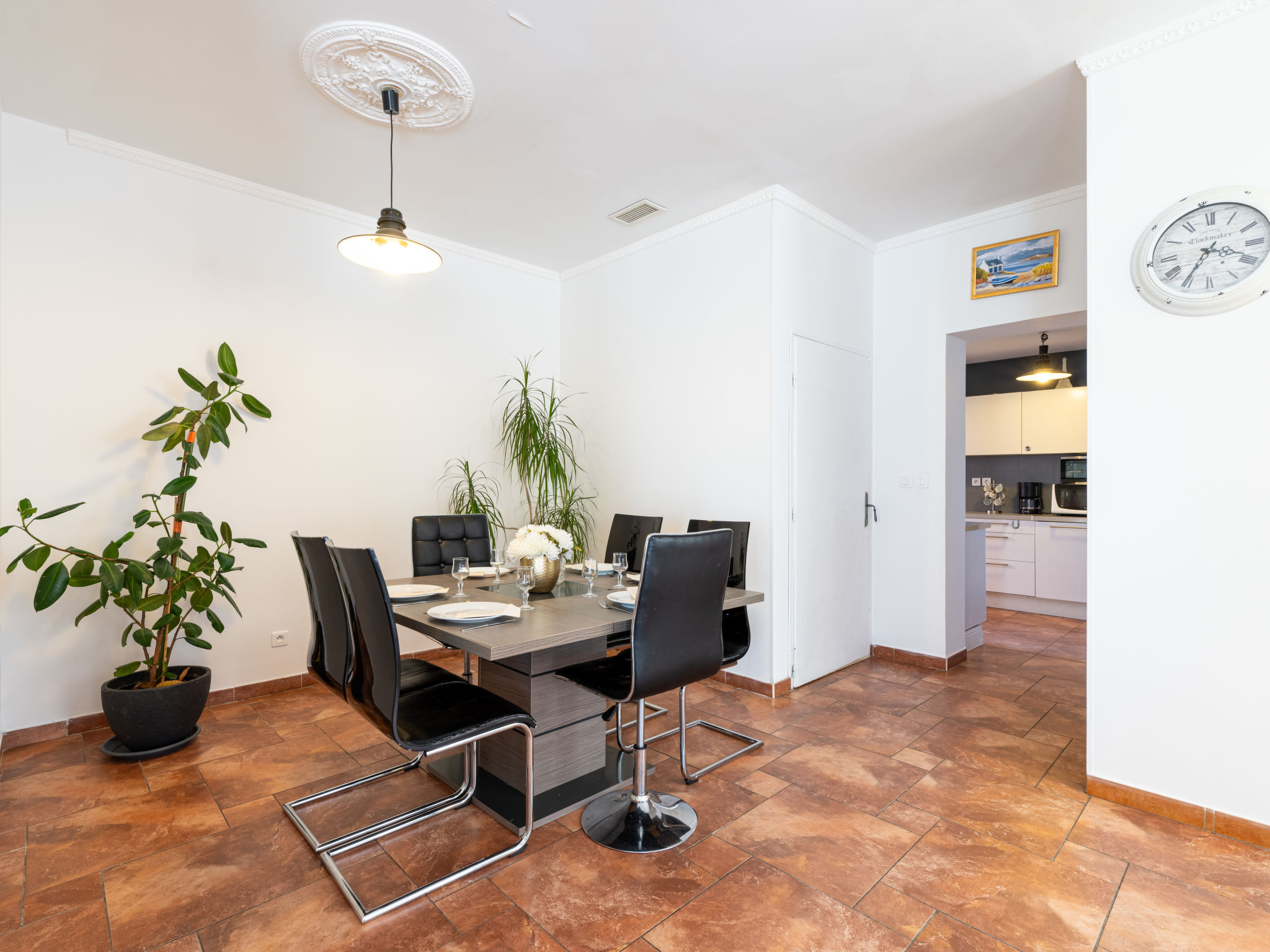 Kitchen / Dining Room