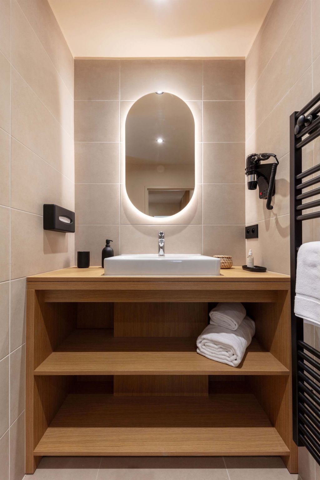 Horizon Resort Massane-Inside