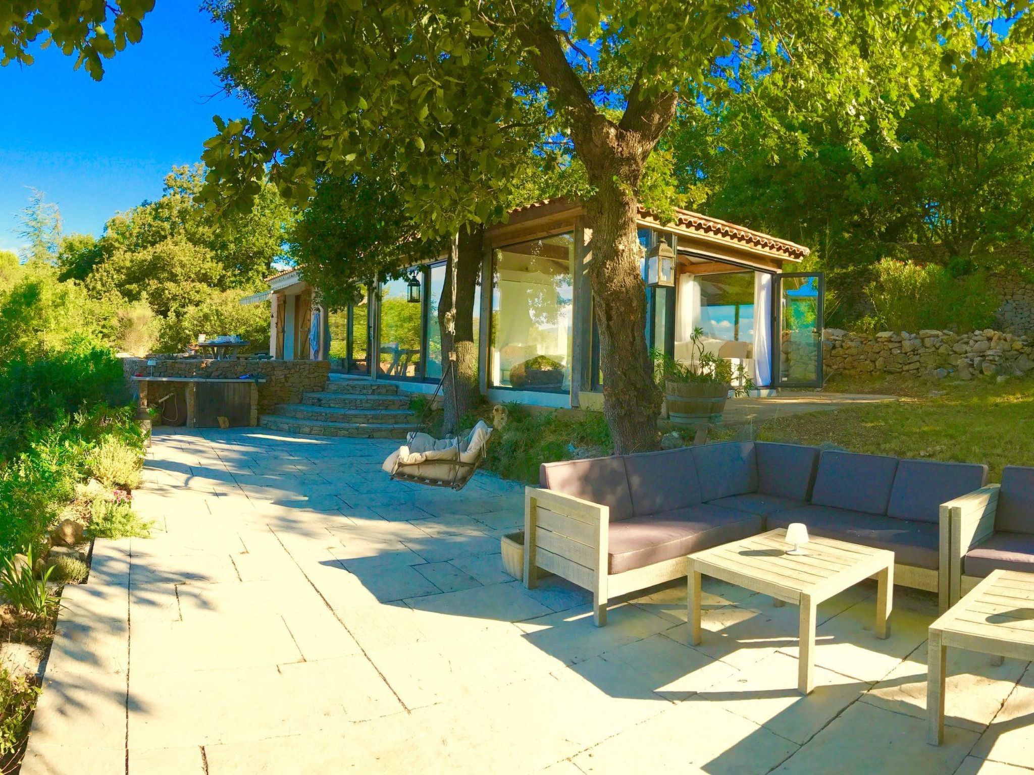 Privater Rückzugsort in den Bergen in Südfrankreich-Image-tags.info