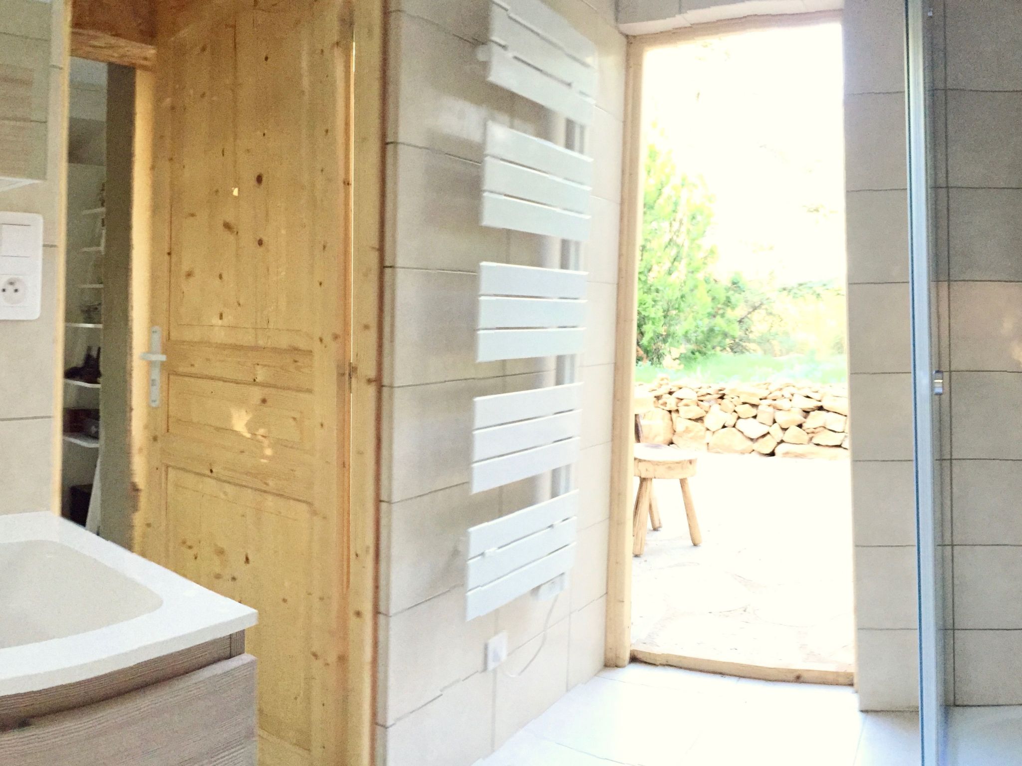 Privater Rückzugsort in den Bergen in Südfrankreich-Image-tags.info