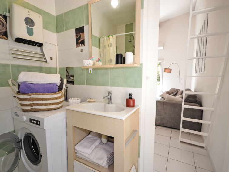 Bathroom / Wellness