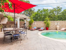 Villa du Soleil: Ruim vakantiehuis met verwarmd zwembad bij Nîmes - thumbnail 6