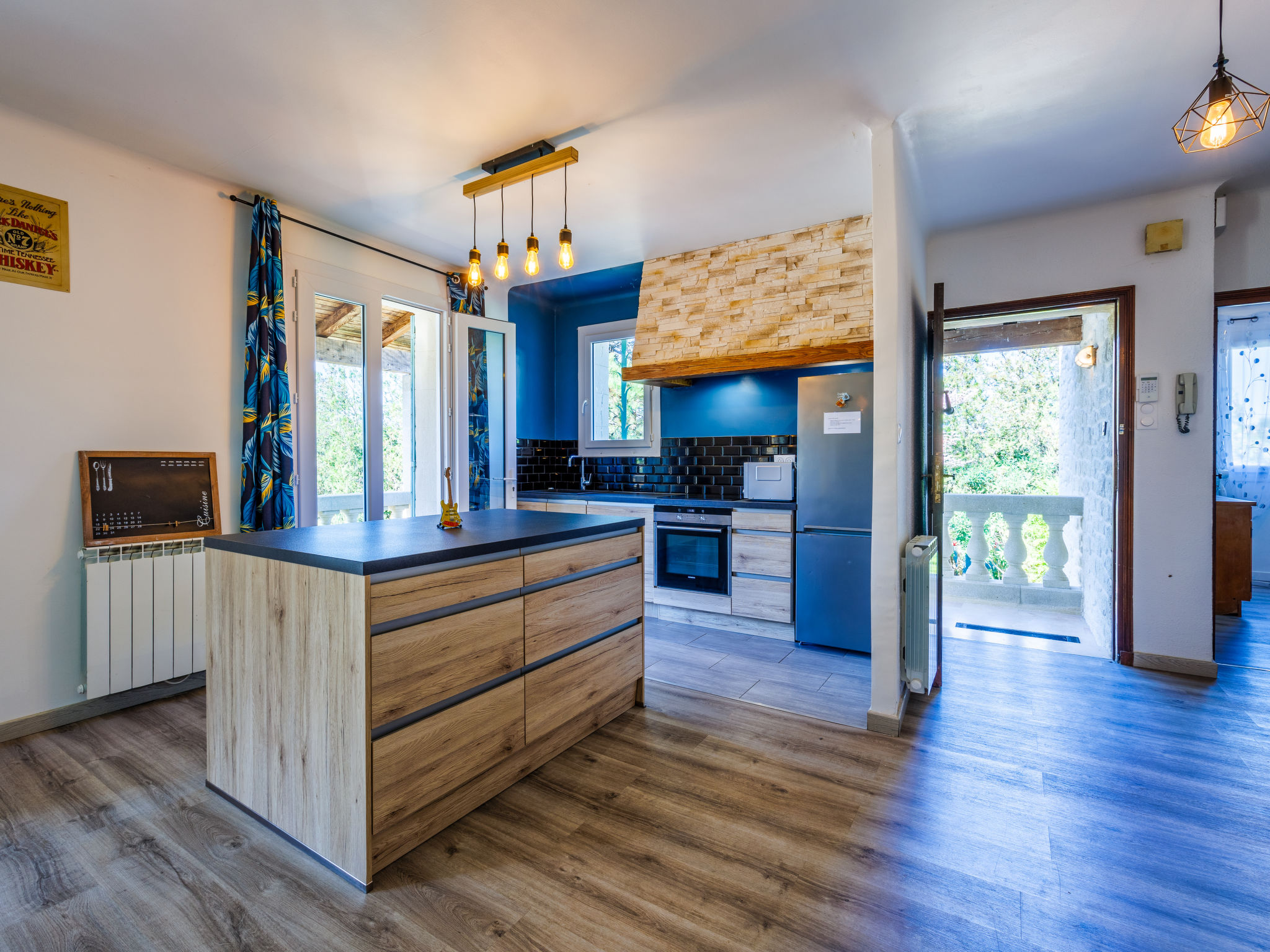 Maison L'Aouzet – Cuisine et coin repas, photo 13 sur 40