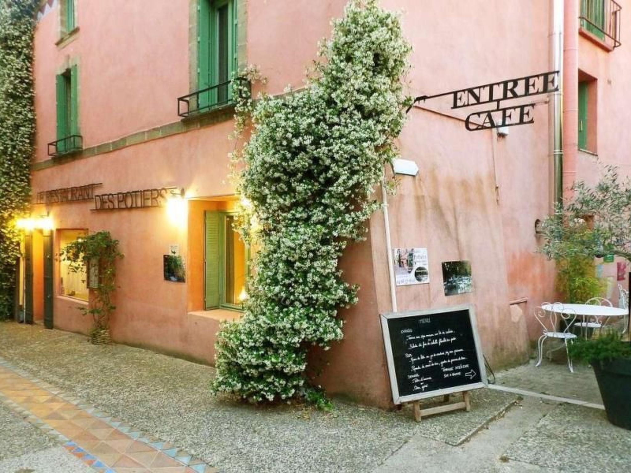 Villa Fleurie-Binnen