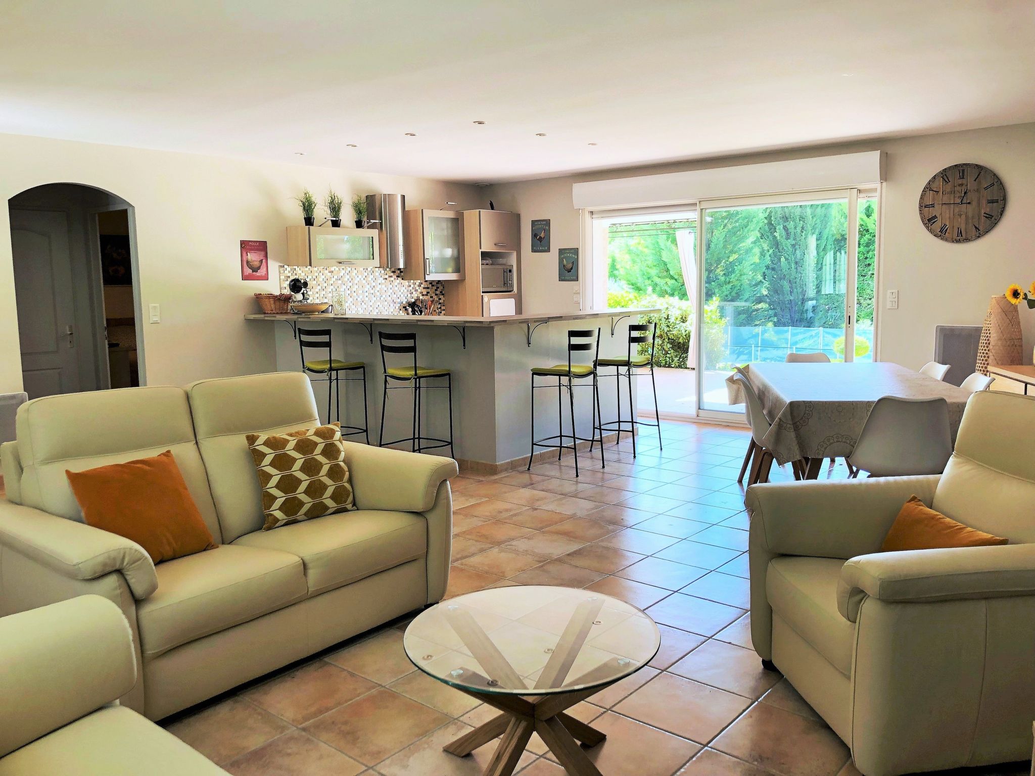 Urlaub im Süden zwischen Meer und Bergen-Binnen