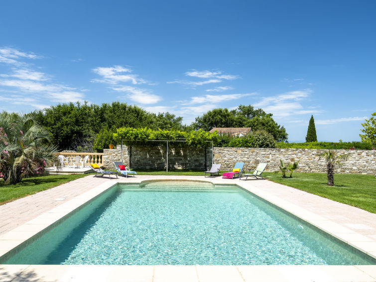 Search and Stay Destinations. Holidays Rentals in Mons, Haute-Garonne - Occitanie - France