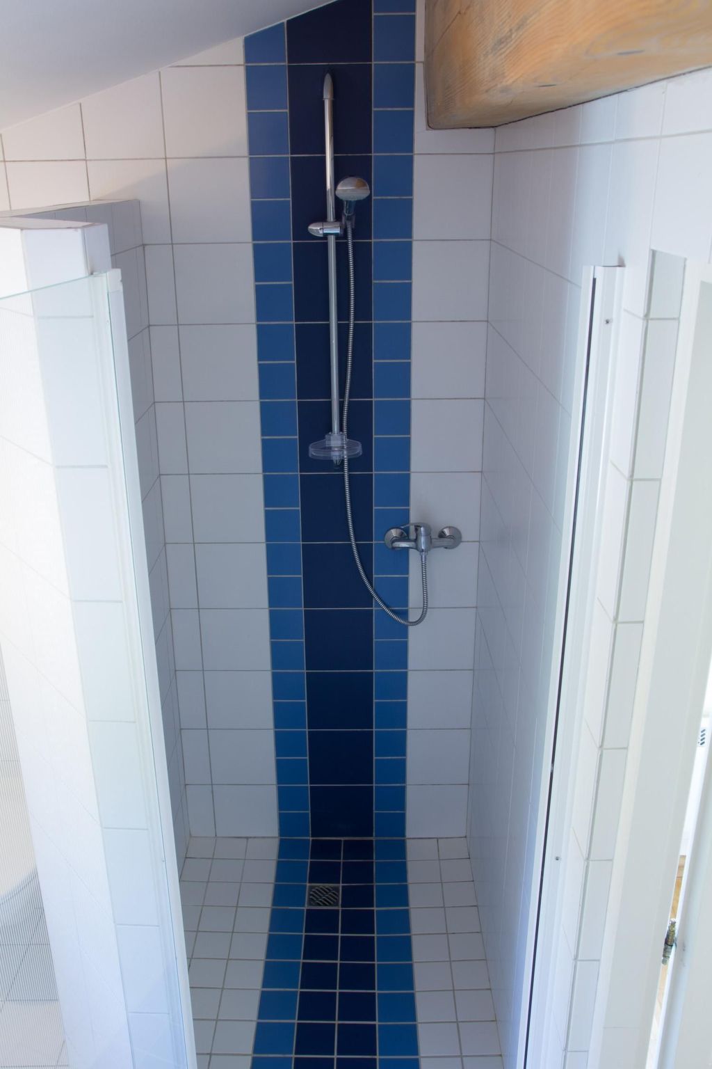 Luxuriöses Ferienhaus mit mehreren Terrassen-Binnen