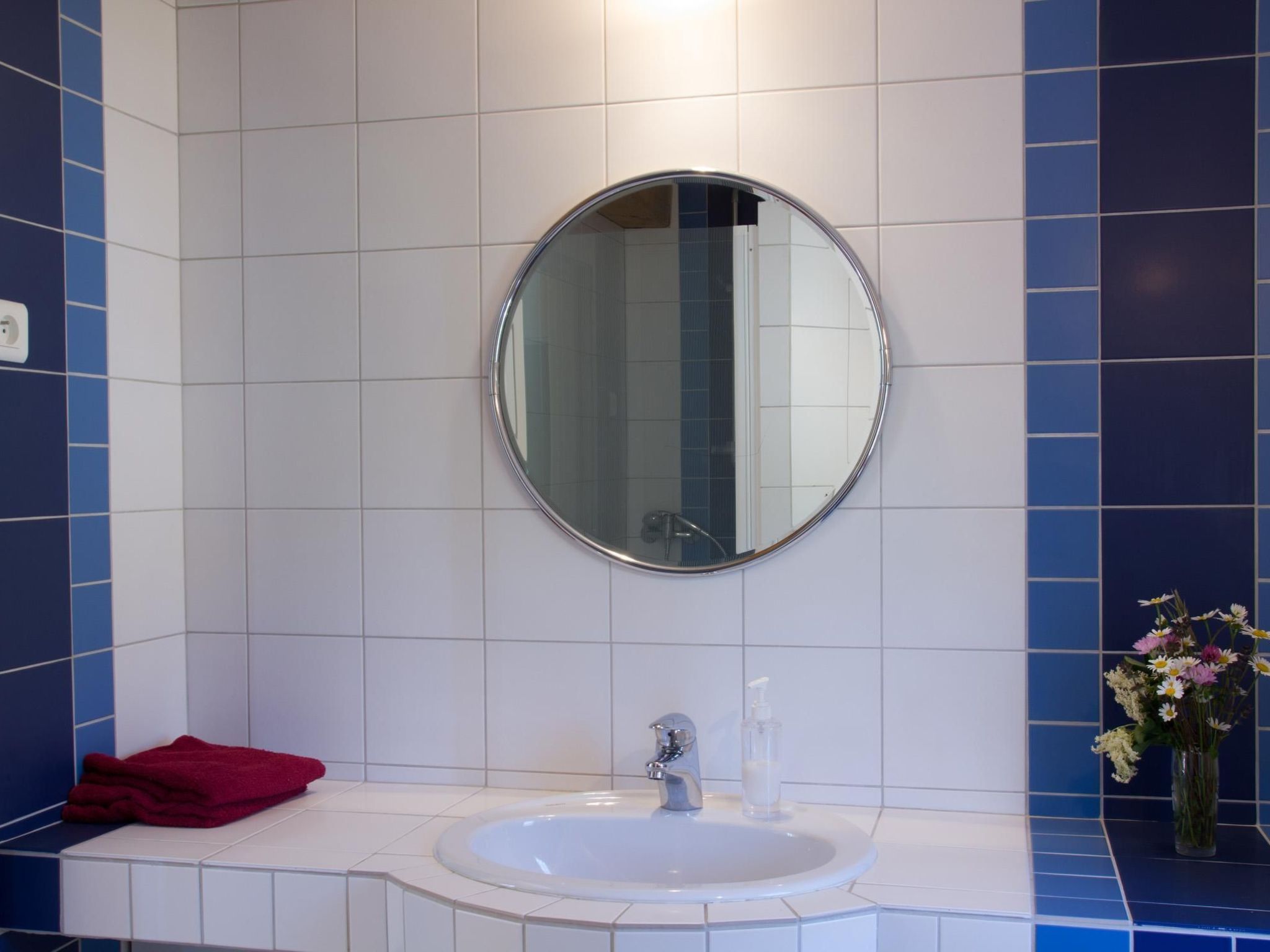 Luxuriöses Ferienhaus mit mehreren Terrassen-Binnen