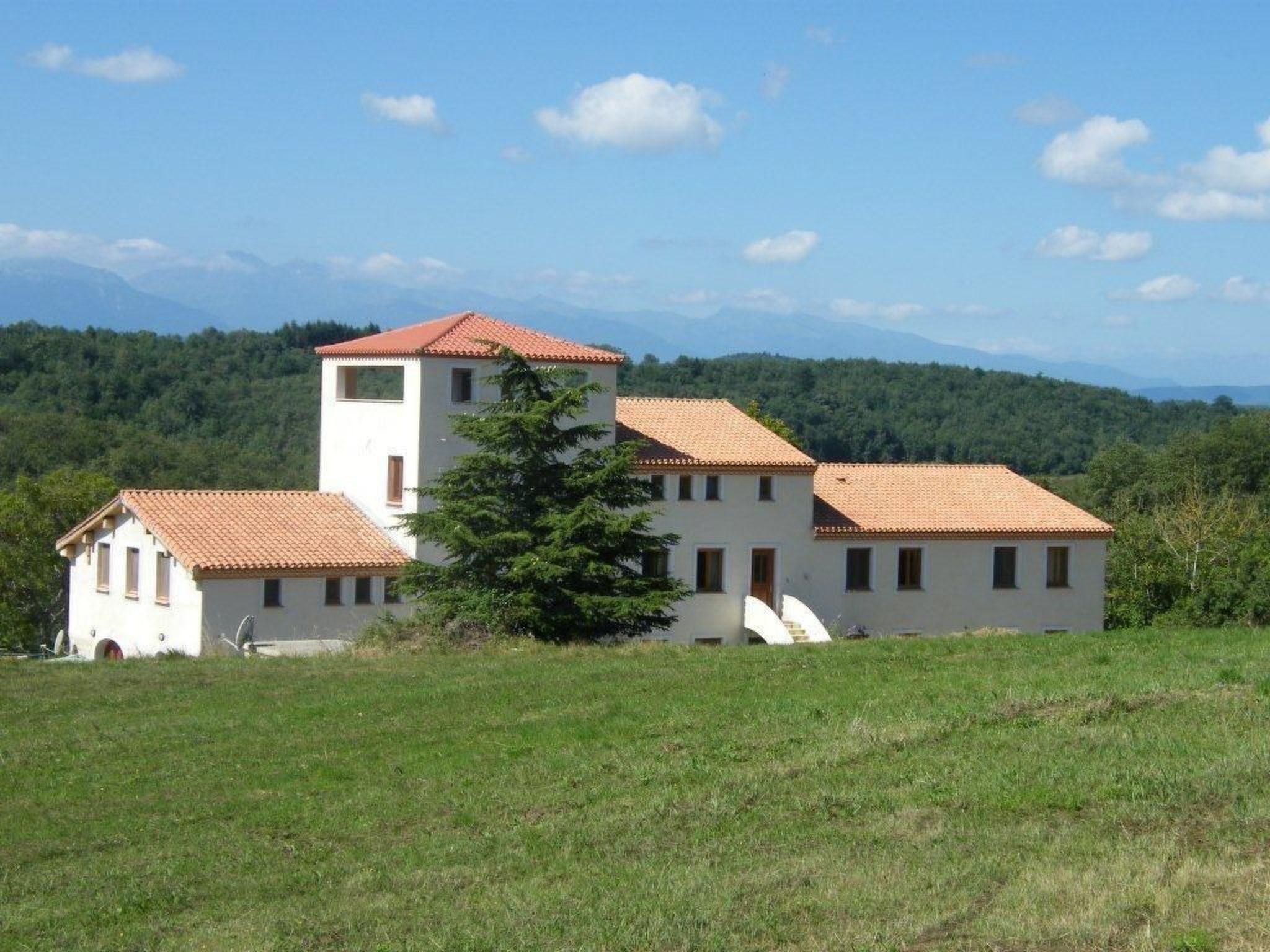 Luxuriöses Ferienhaus mit mehreren Terrassen-Binnen