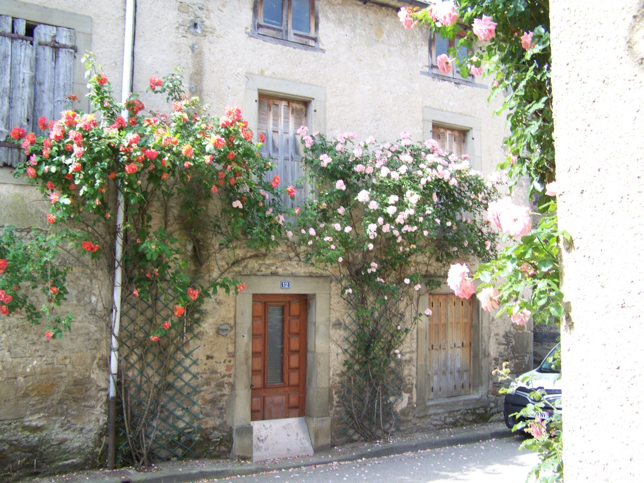 Luxuriöses Ferienhaus mit mehreren Terrassen-Binnen