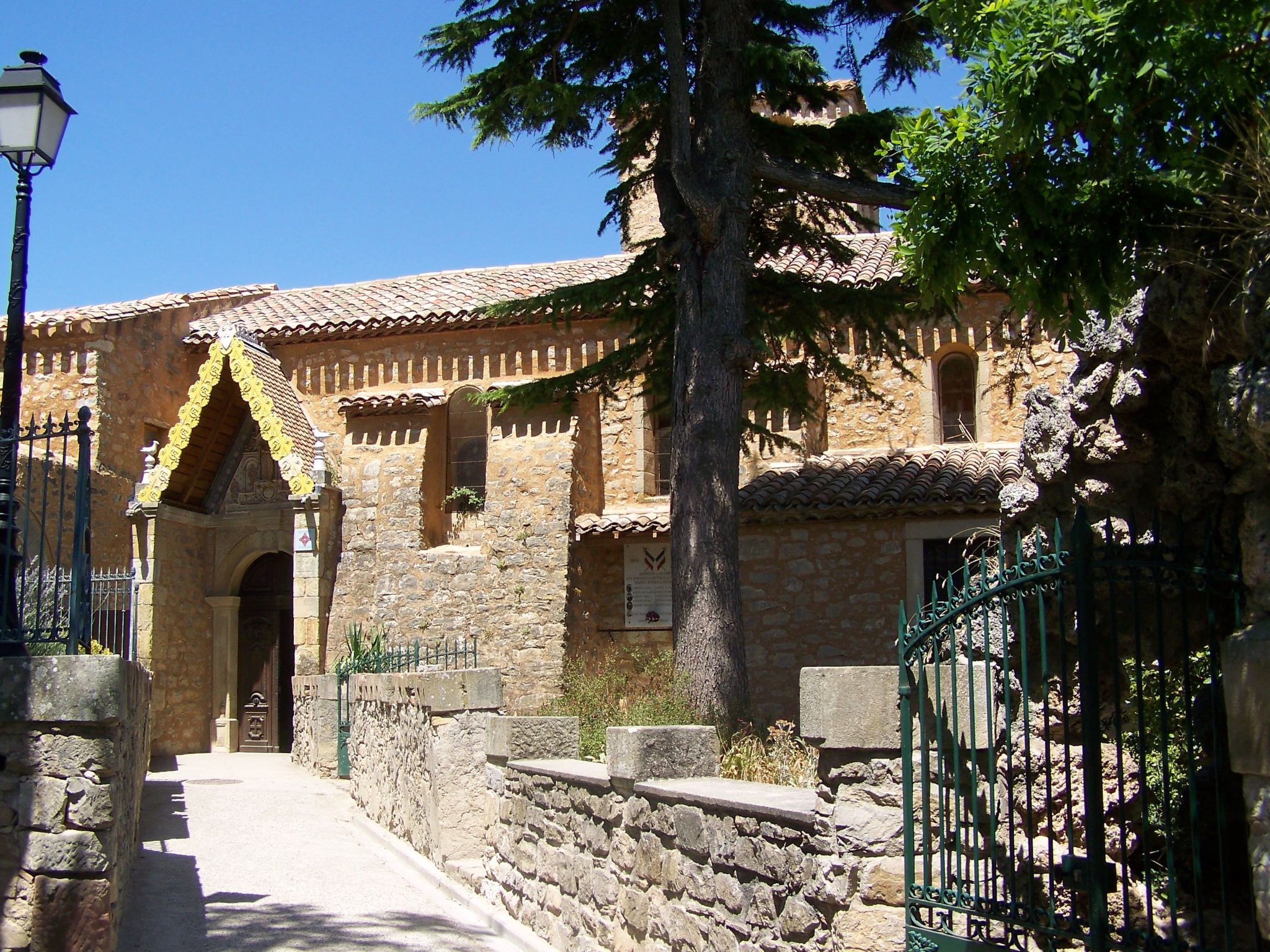 Hochwertiges Haus mit Terrassenblick auf die Berge - Image-tags.info