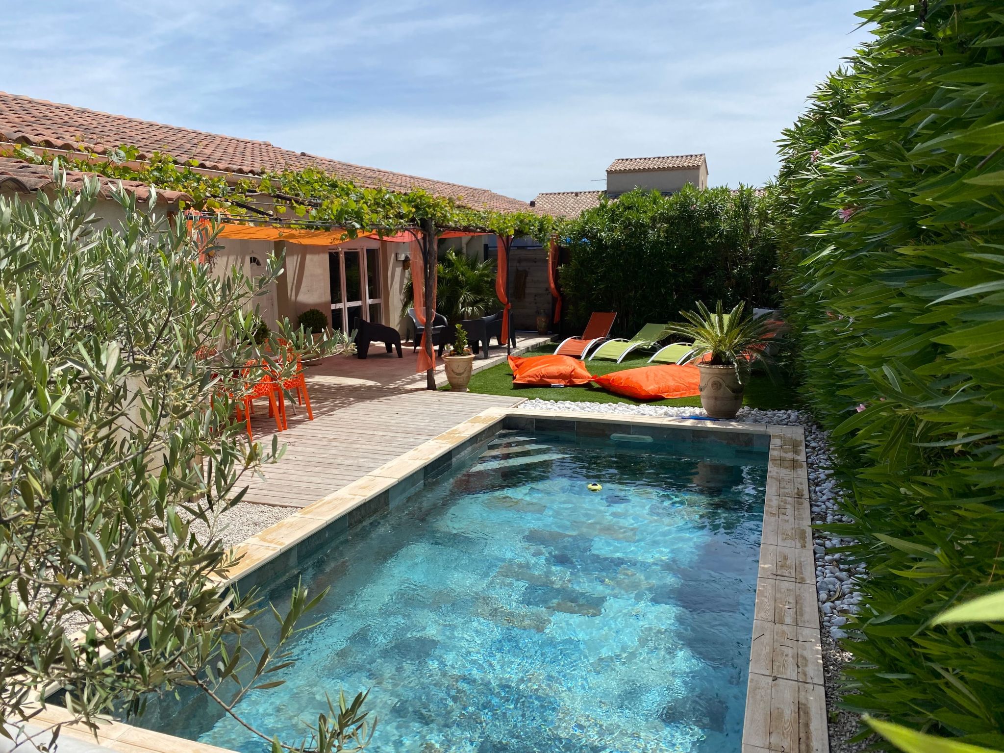 Vakantiehuis met privé zwembad in Tavel (Frankrijk) voor 6 personen