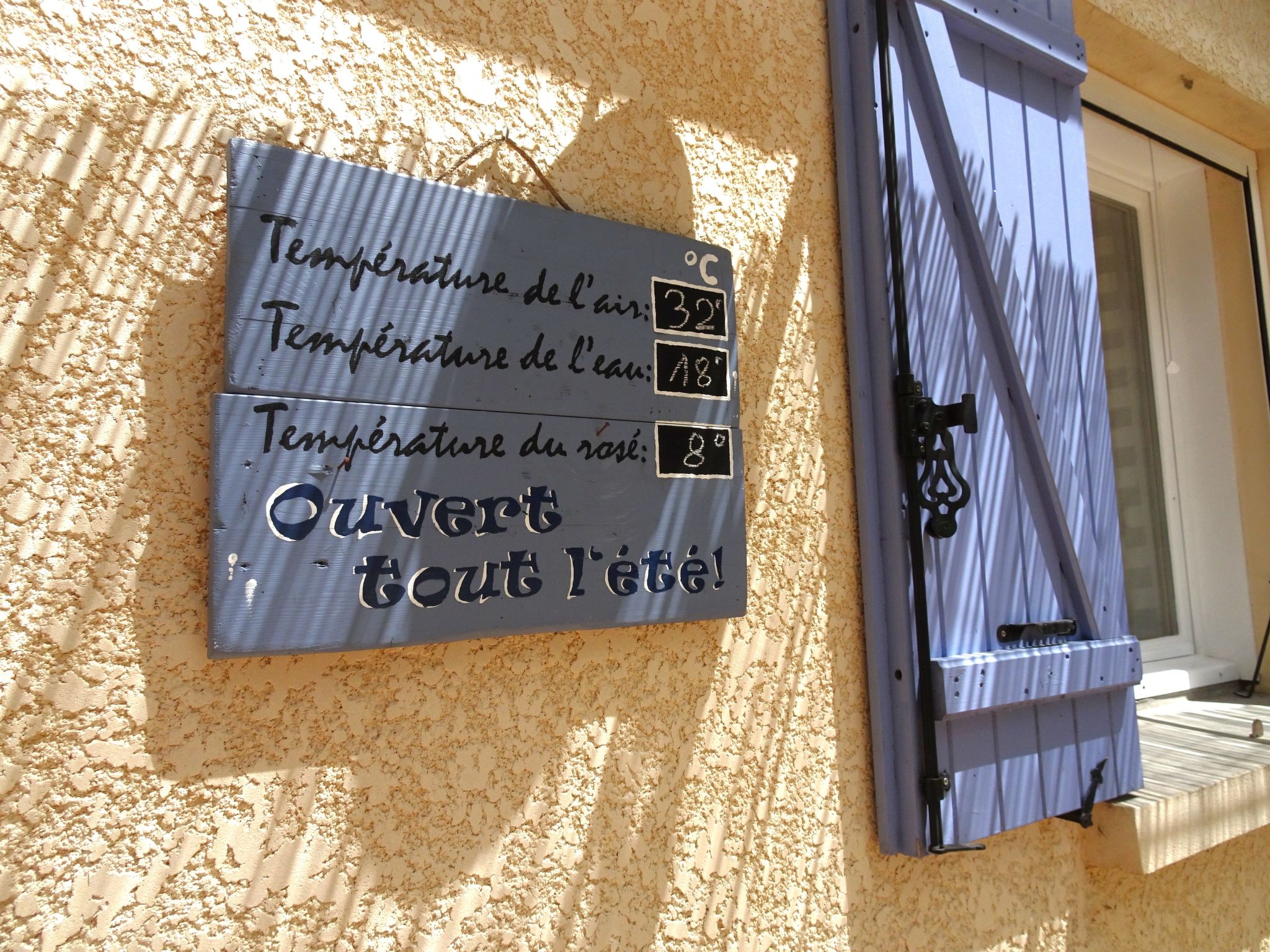 À l'abri du Mistral-Dedans