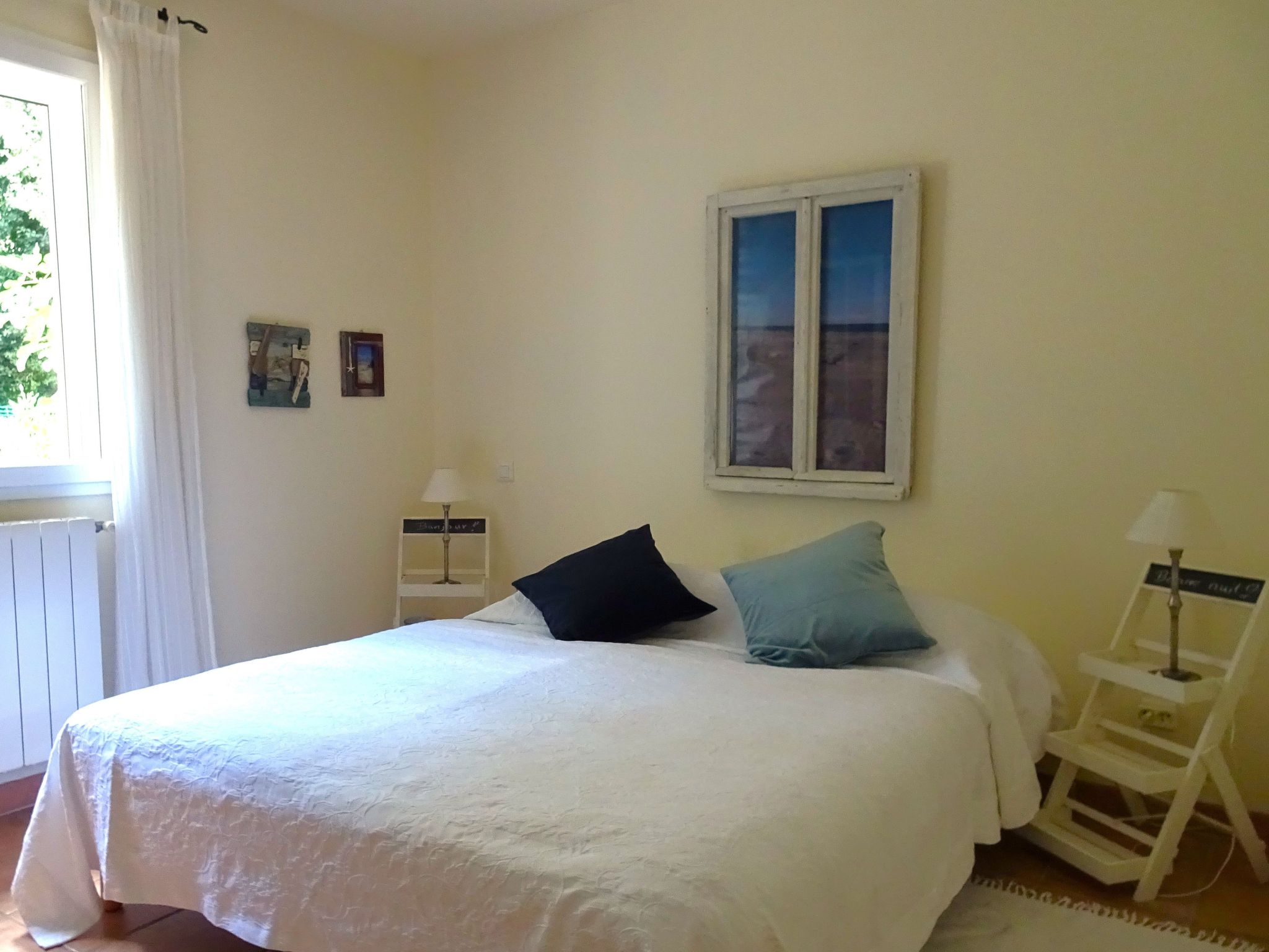 À l'abri du Mistral-Dedans