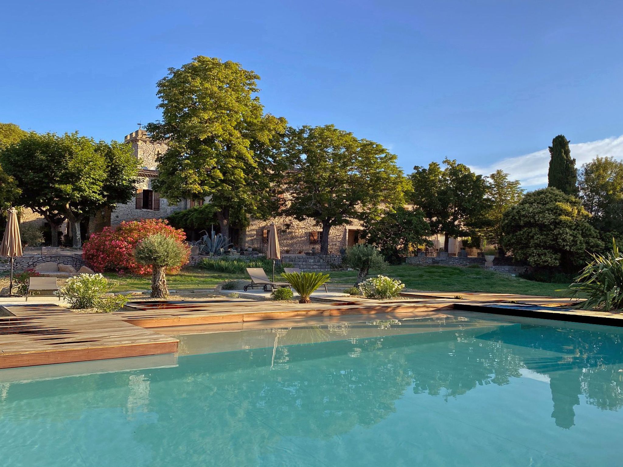 Domaine 'Suite Margot' mit Infinity-Pool