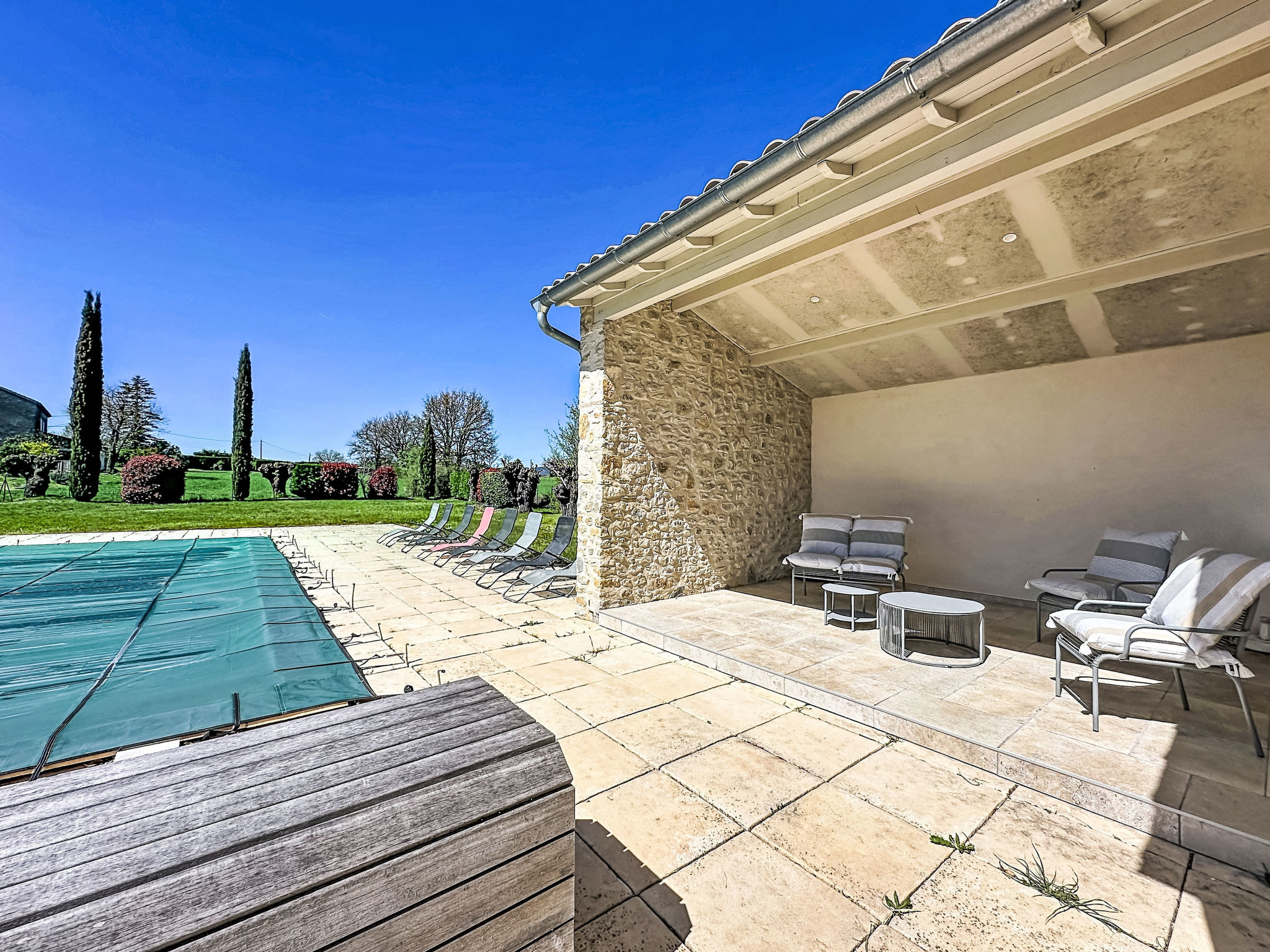 Mas des vignes - Buiten