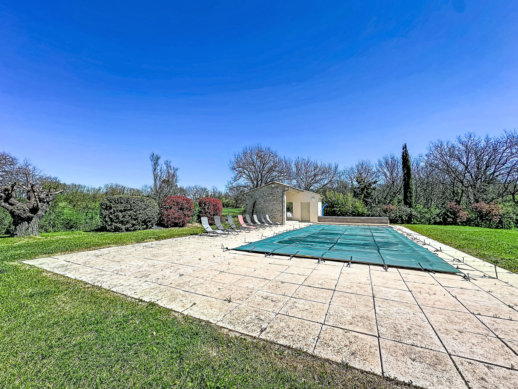 Mas des vignes - Buiten