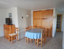 Wohnung "Saint Andre de Lancize" mit Terrasse