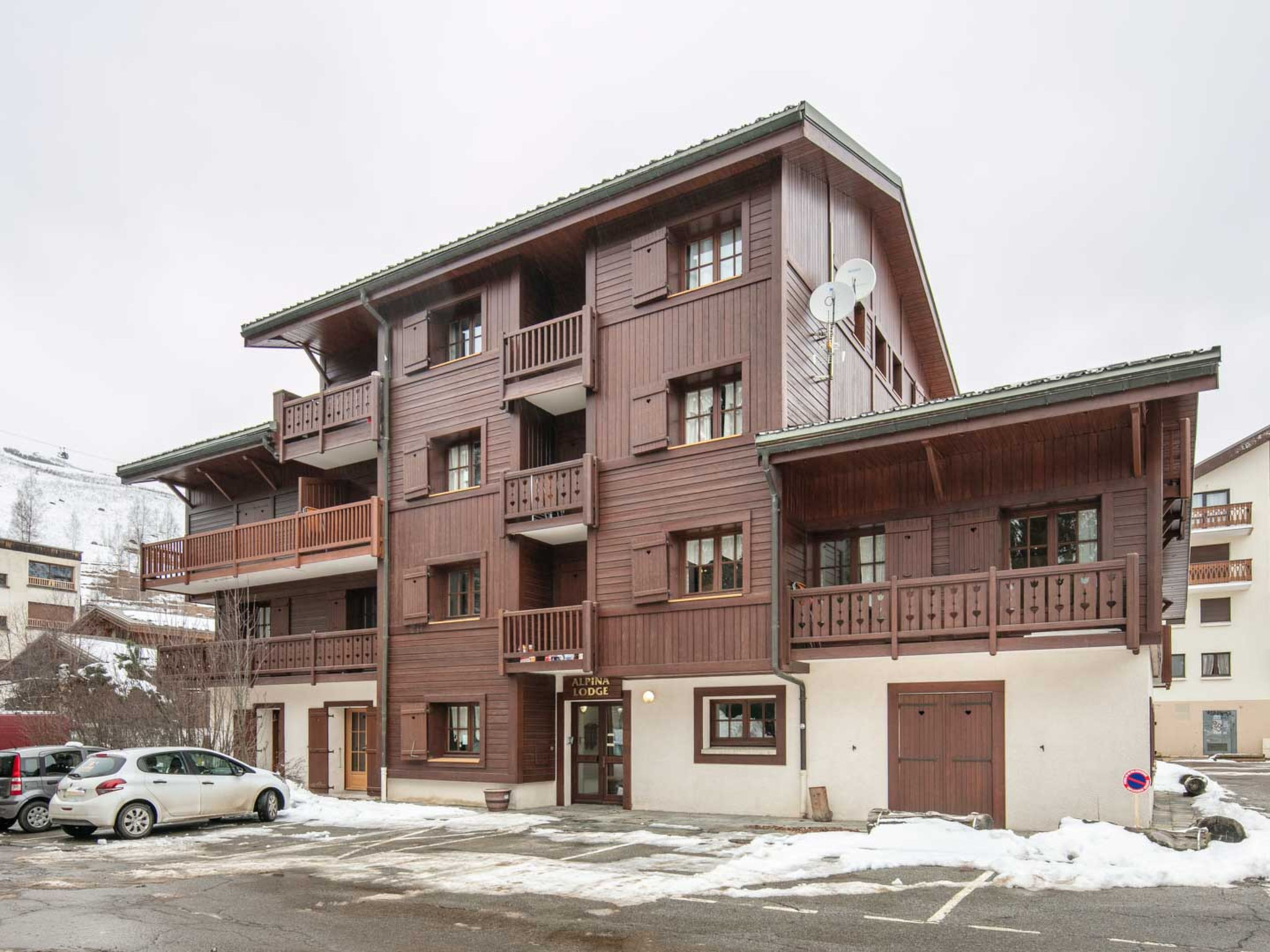 Photo of Alpina Lodge