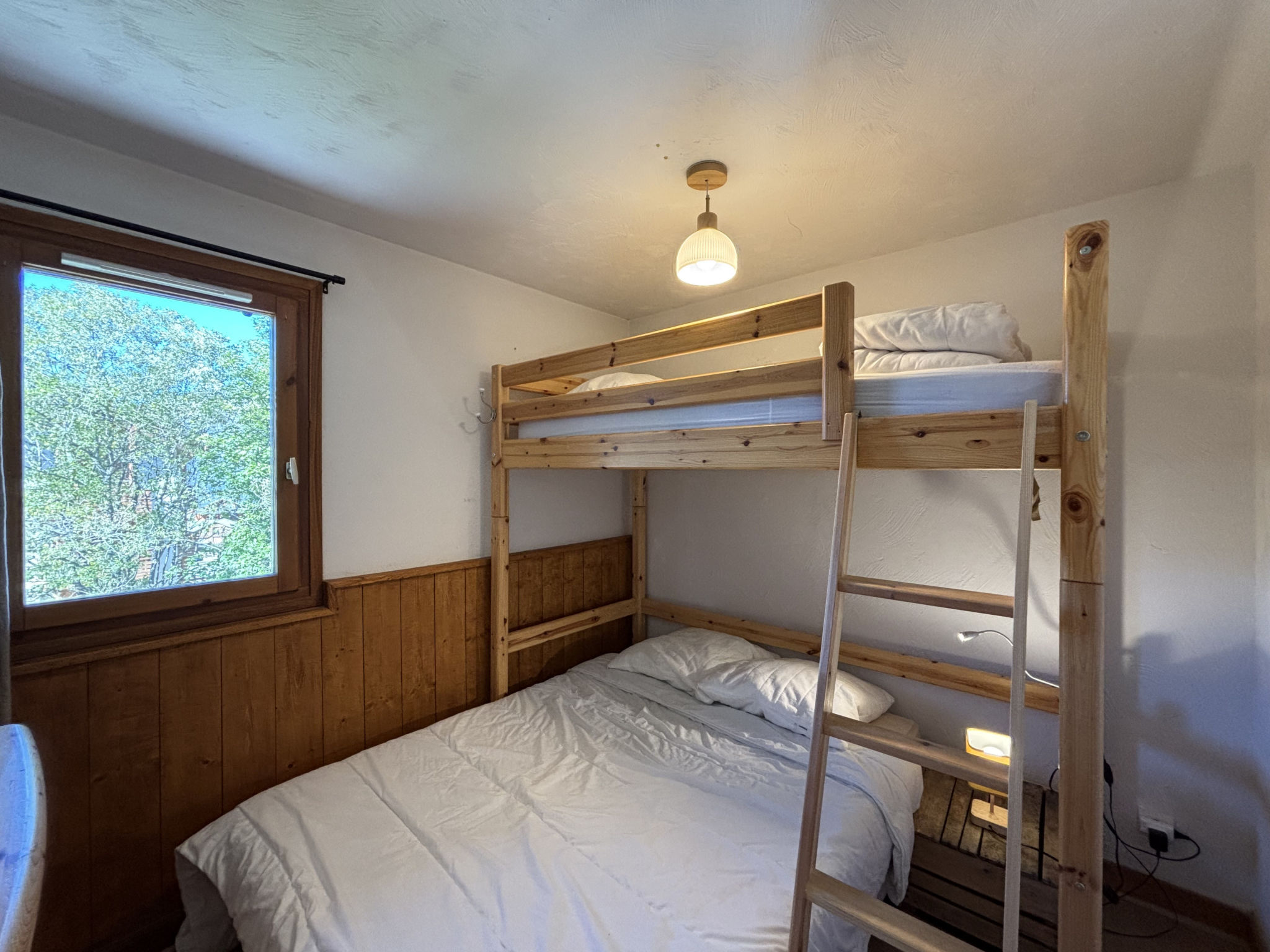 Chalets d'Or A — Bedroom (5 of 13)