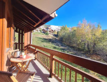 Authentiek 8-persoons appartement direct aan de piste in Les Deux Alpes - thumbnail 1