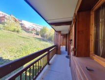 Authentiek 8-persoons appartement direct aan de piste in Les Deux Alpes - thumbnail 2
