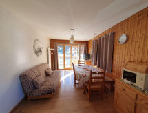 Résidence A: Ruim 8-persoons appartement direct aan de piste in Les Deux Alpes - thumbnail 2
