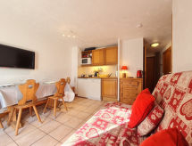 Knusse studio voor 4 aan de piste in Les Deux Alpes - thumbnail 1