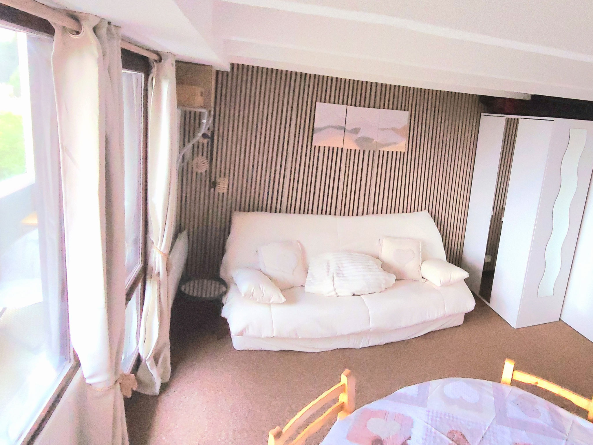 Le Vernon N 406 - ST5-Binnen