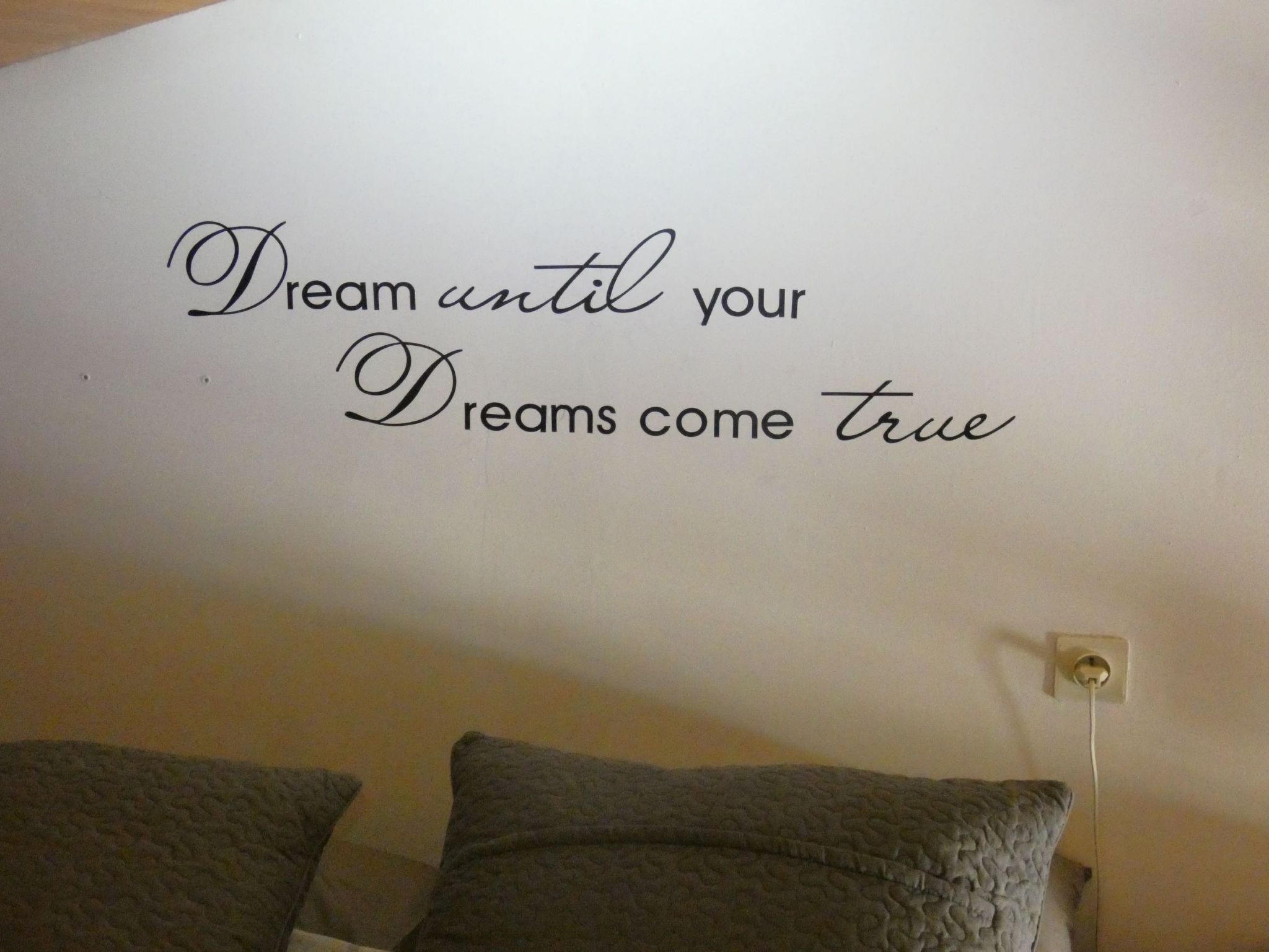 "La CIgale" mit Schwimmbad-Dedans