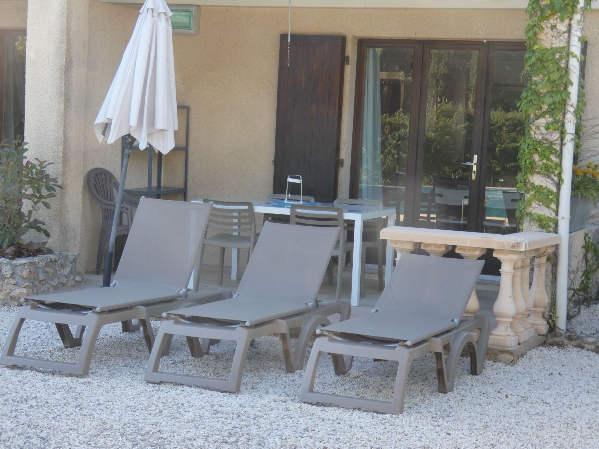 "La CIgale" mit Schwimmbad-Dedans