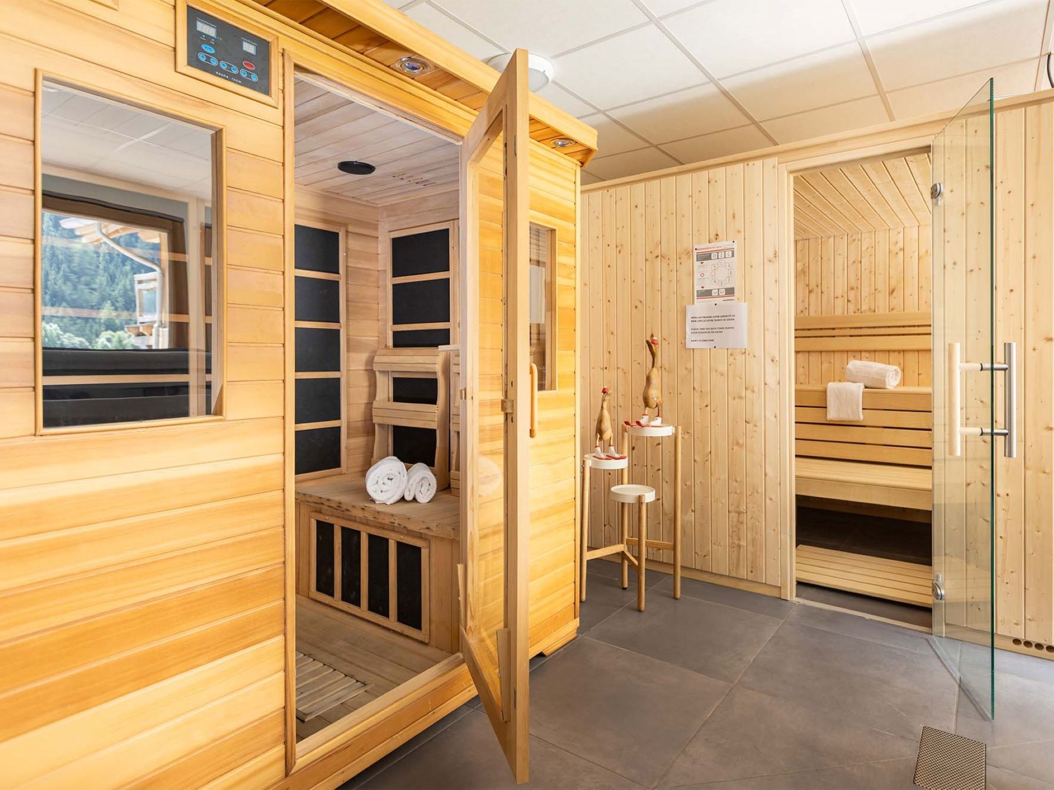 Chalets Les Amis-Drinnen