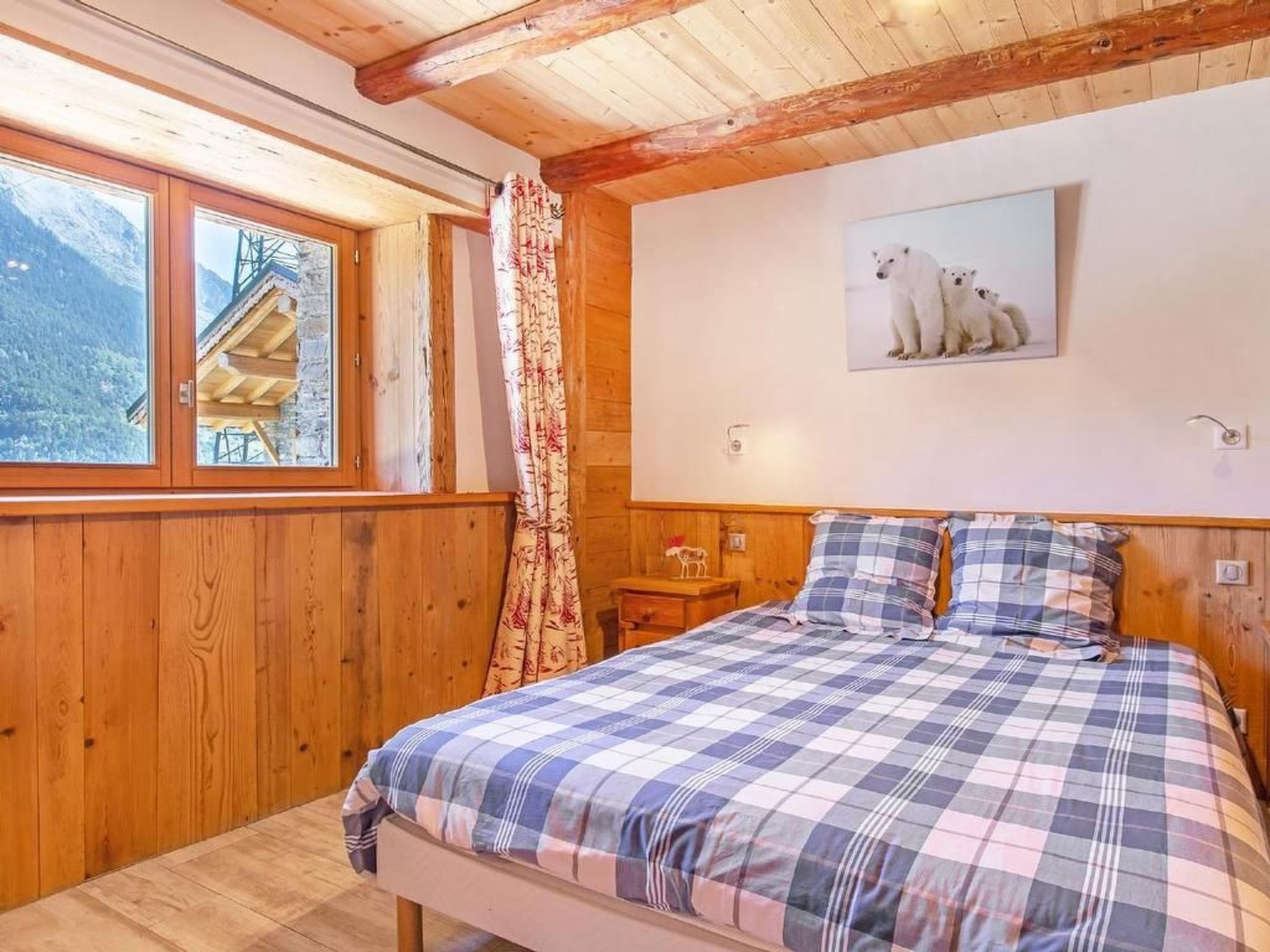 Chalet Farmhouse - Inside