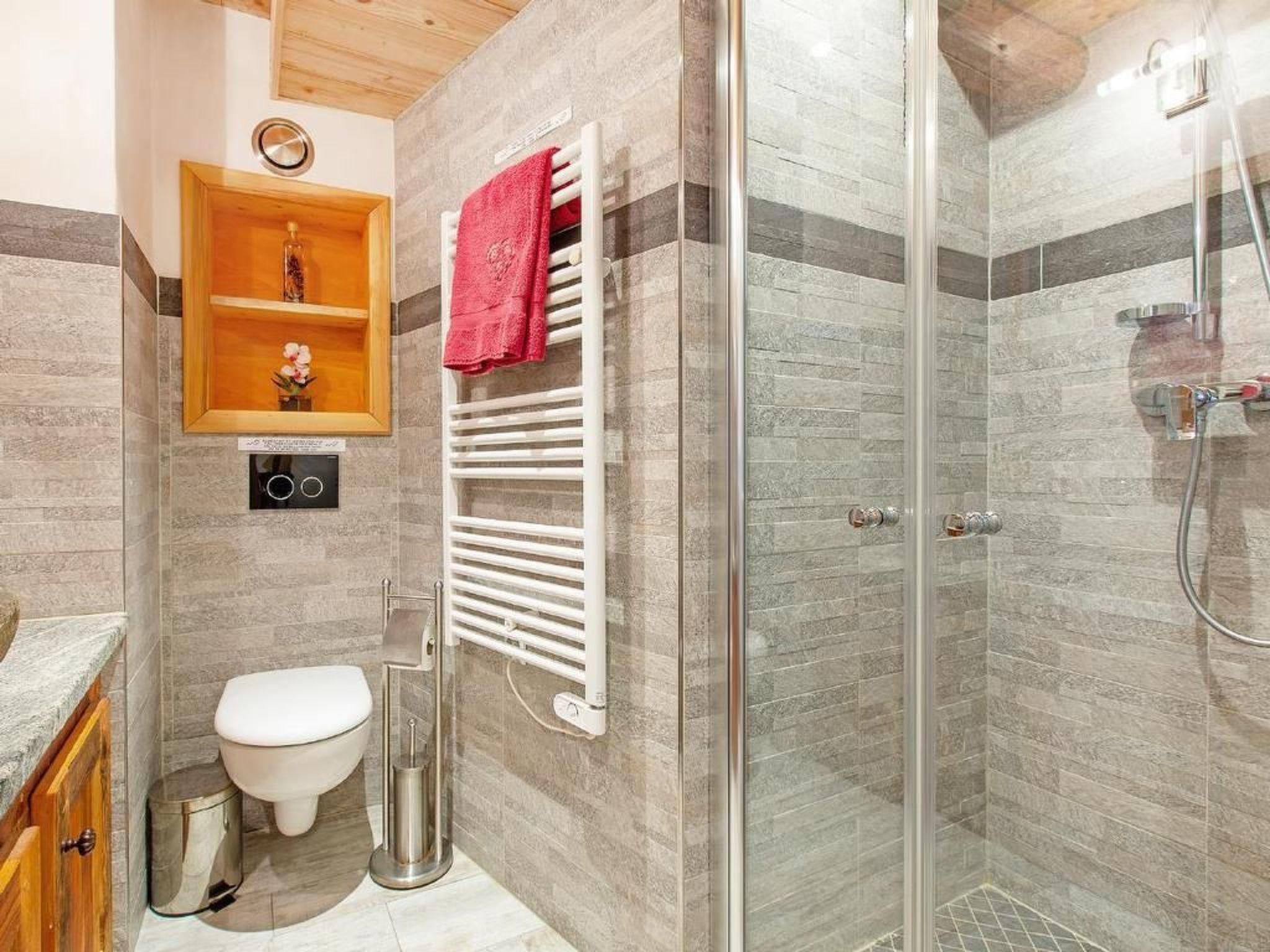 Chalet Farmhouse - Inside