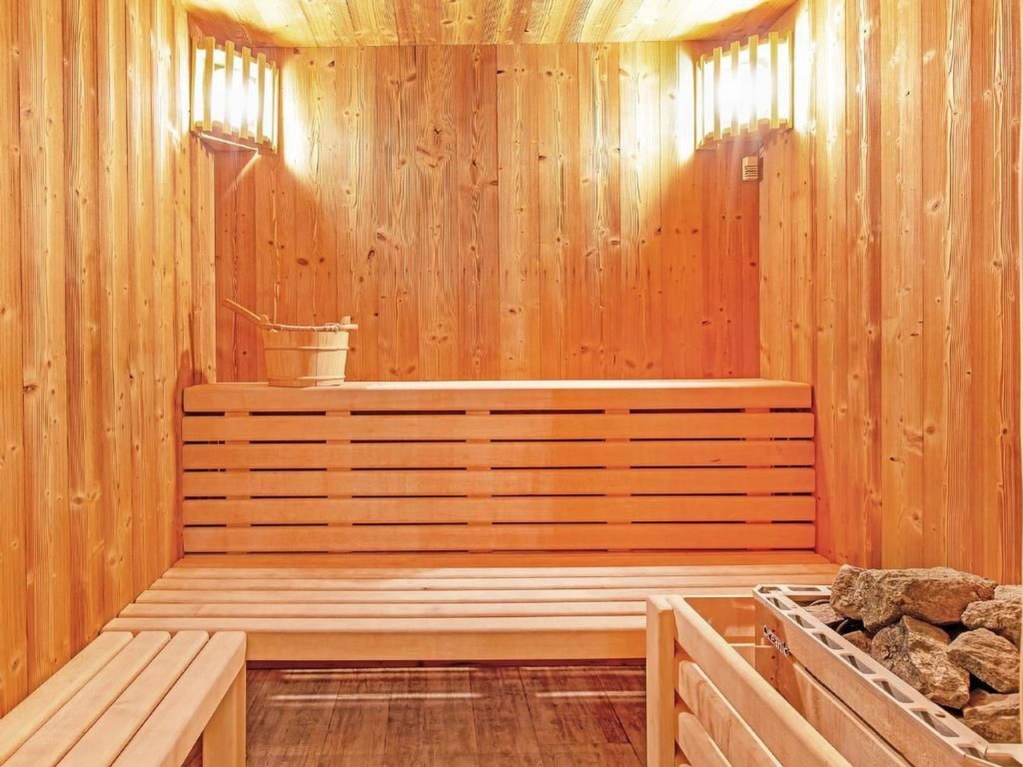 Chalet Farmhouse - Inside