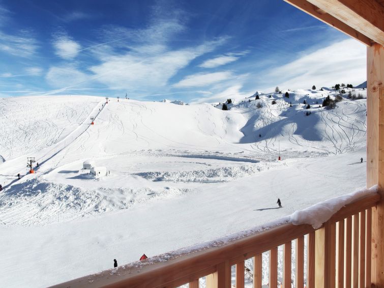 Search and Stay destination La Plagne-Tarentaise, Auvergne-Rhône-Alpes - France from AU$ 83. Front de Neige (LAP600)