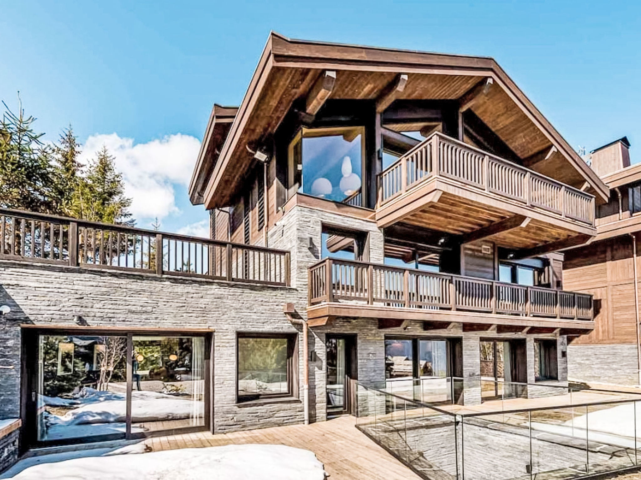 7BR Ski-in Ski-out Chalet