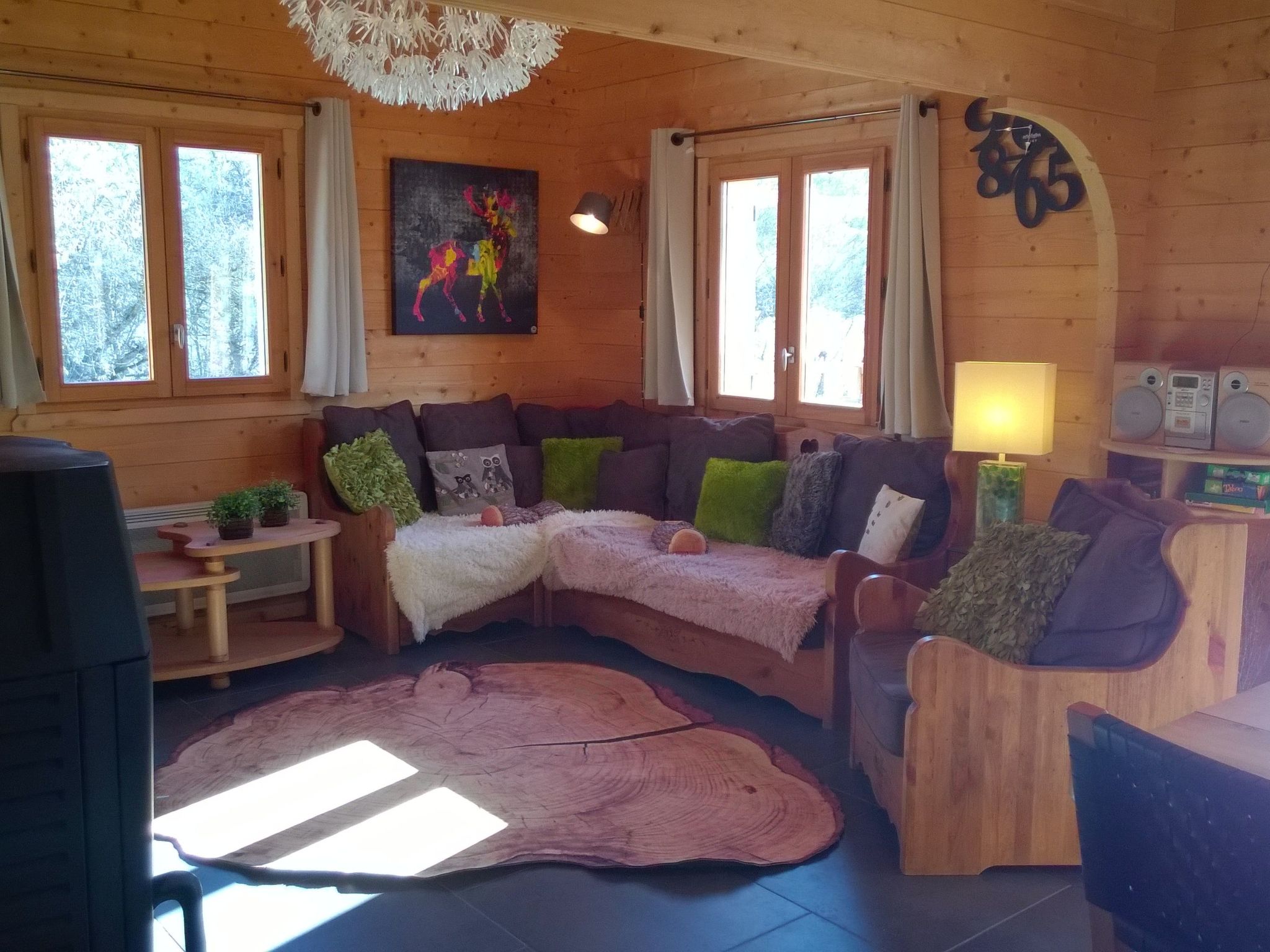 Komfortables Chalet in ruhiger Lage mit Panoramablick in der Nähe von La Plagne — Living Room (1 of 24)