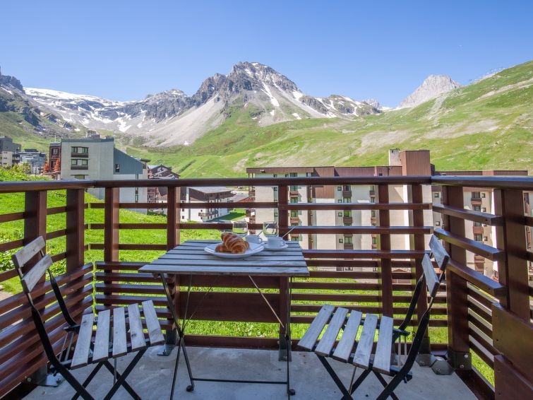 Photo of Le Curling B in Tignes - France