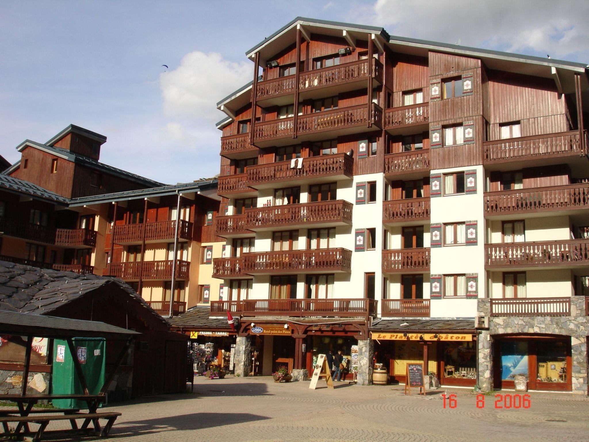 Photo of mit Balkon, im Skigebiet von Killy