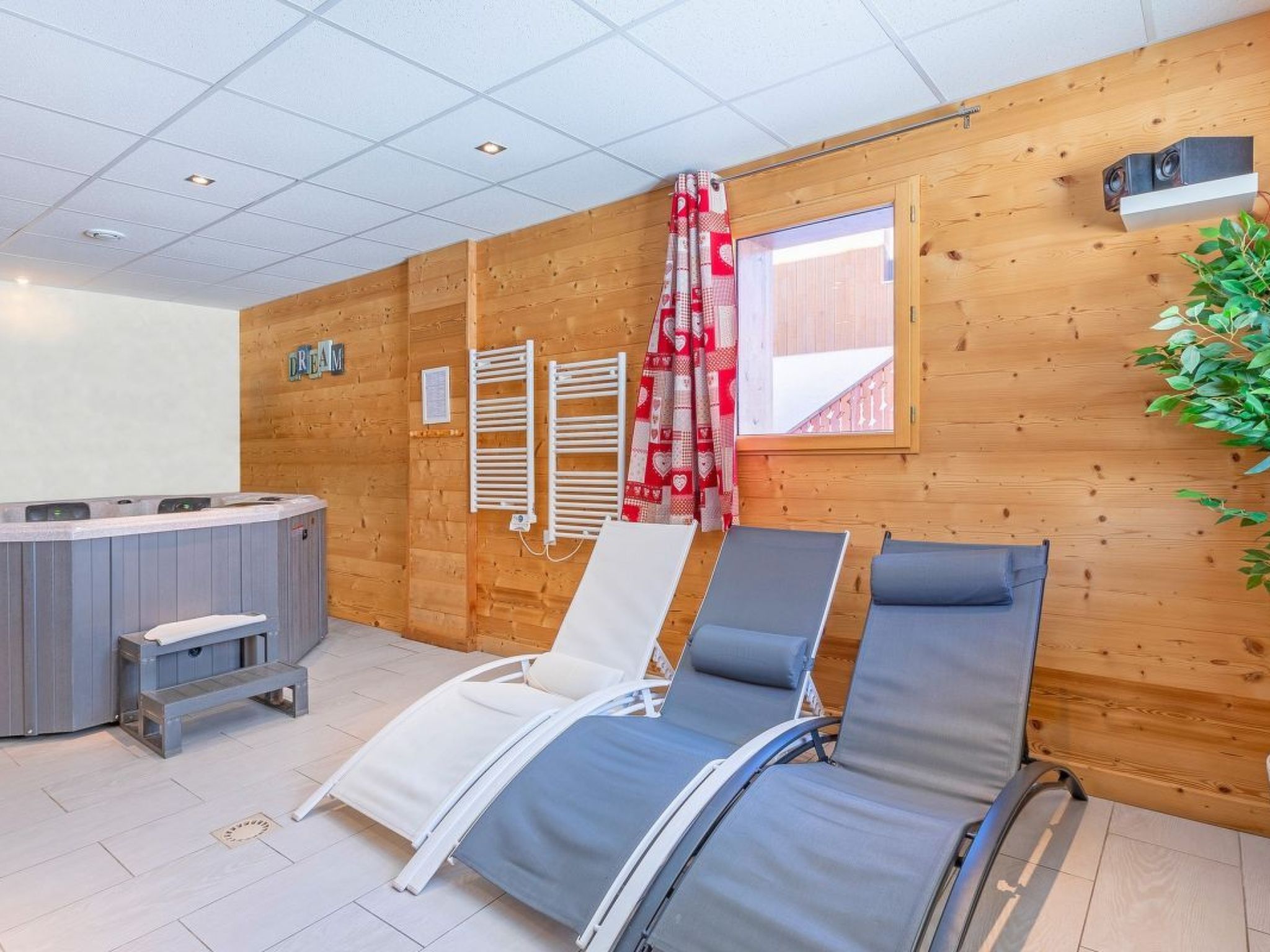 Chalet Perle des Trois Vallees - Binnen