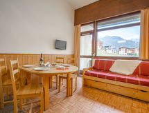 Appartement Asters 1203 B4: Ski-in/ski-out in Les Menuires voor 4 personen - thumbnail 1