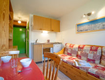 Knusse studio voor 3 personen direct aan de skipiste in Les Menuires - thumbnail 3
