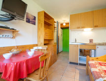 Knusse studio voor 3 personen direct aan de skipiste in Les Menuires - thumbnail 6