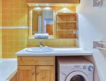Direct aan de piste in Les Menuires: appartement voor 4 personen - thumbnail 2