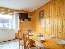 Appartement Les Lauzes A1: direct aan de piste in Les Menuires - thumbnail 2