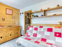 Piste-appartement voor 4 in Les Menuires, direct aan de skipiste - thumbnail 6