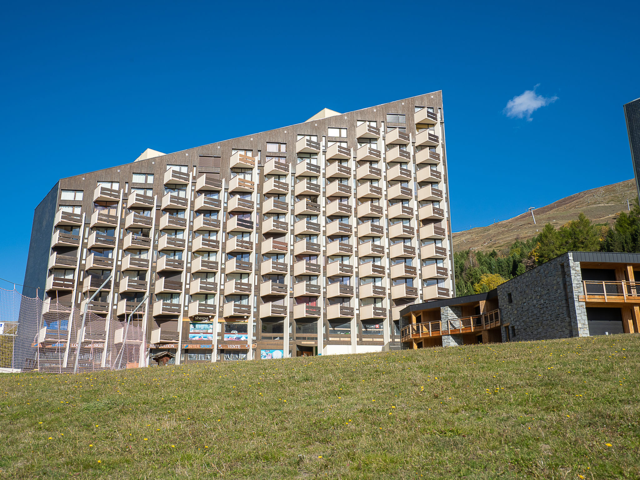 Photo of 808 Grande Masse
