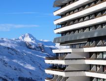 Appartement met binnenzwembad aan de piste in Les Menuires - thumbnail 4