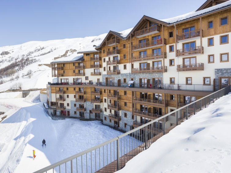 Search and Stay destination Les Belleville, Auvergne-Rhône-Alpes - France from AU$ 199. Le Coeur des Loges (MEN650)
